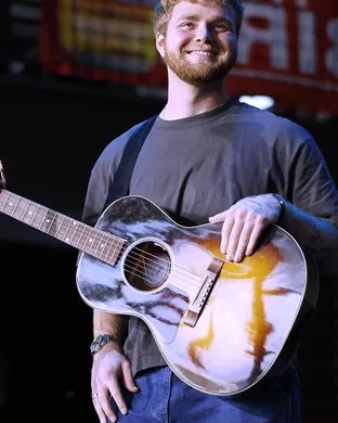Alex Warren Pittsburgh