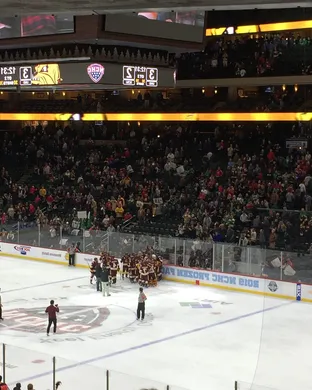 Minnesota Duluth Bulldogs Hockey Kalamazoo